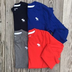 Abercrombie Kids 7/8 long sleeved four pack! 🦌